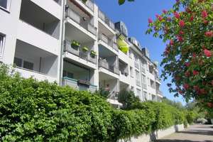 Wohnung mit zwei Zimmern, Balkon, Aufzug und Tiefgarage in Rostock – Bertha-von-Suttner-Ring 10, 18147 Toitenwinkel, Rostock – Vorschaubild 3