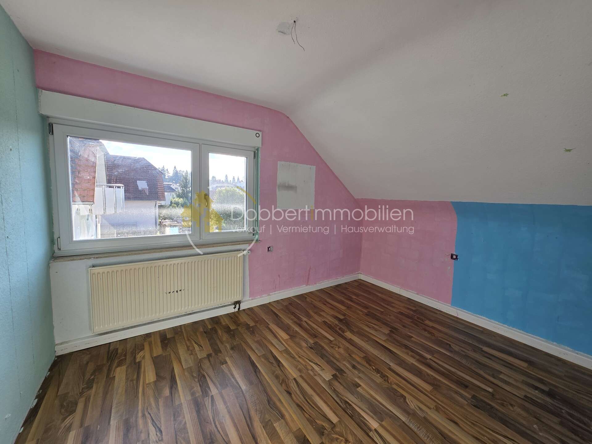 Immobilie in Wüstenrot - 2-Familienhaus in bester Sonnenlage mit großem Potenzial und Weitblick über Wüstenrot - Bild 5