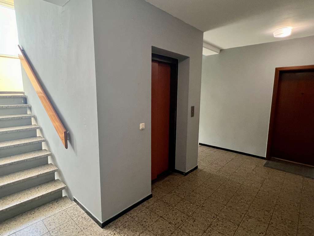 Immobilie in Bonn - Provisionsfrei: modernisierte 3-Zimmer Wohnung mit Balkon + TG-Platz als Kapitalanlage - Bild 4