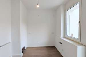 Neues 3-Zimmer-Zuhause mit Innenterrasse für junge Familien oder Paare in ruhiger Lage – 40239 Düsseltal, Düsseldorf – Vorschaubild 3