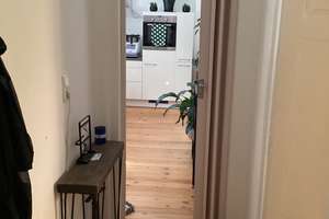 Sehr schön sanierte Wohnung mit Balkon, Dielenböden und Wohnküche in stilvollem Altbau! – 68169 Neckarstadt-West, Mannheim – Vorschaubild 2
