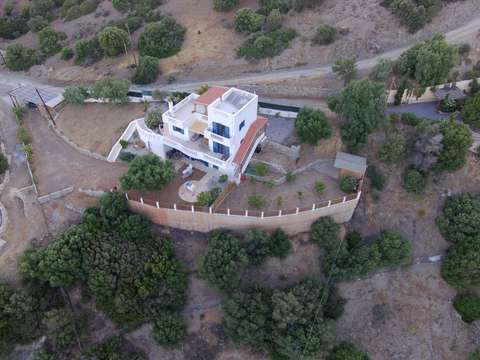 Haus Mit 3 Wohnungen An Der Sudkuste Kretas Mit Unverbaubarem Meerpanoramablick