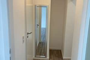 Kernsaniertes Appartement mit Privatgarten in Alt-Heerdt (400m bis zum Rhein) – Alt-Heerdt 26, 40549 Heerdt, Düsseldorf – Vorschaubild 2