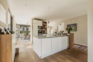 Exclusive villa featuring state-of-the-art technology and spacious rooms – Die vollständige Adresse der Immobilie erhältst du vom Anbieter., 14532 Kleinmachnow – Vorschaubild 5