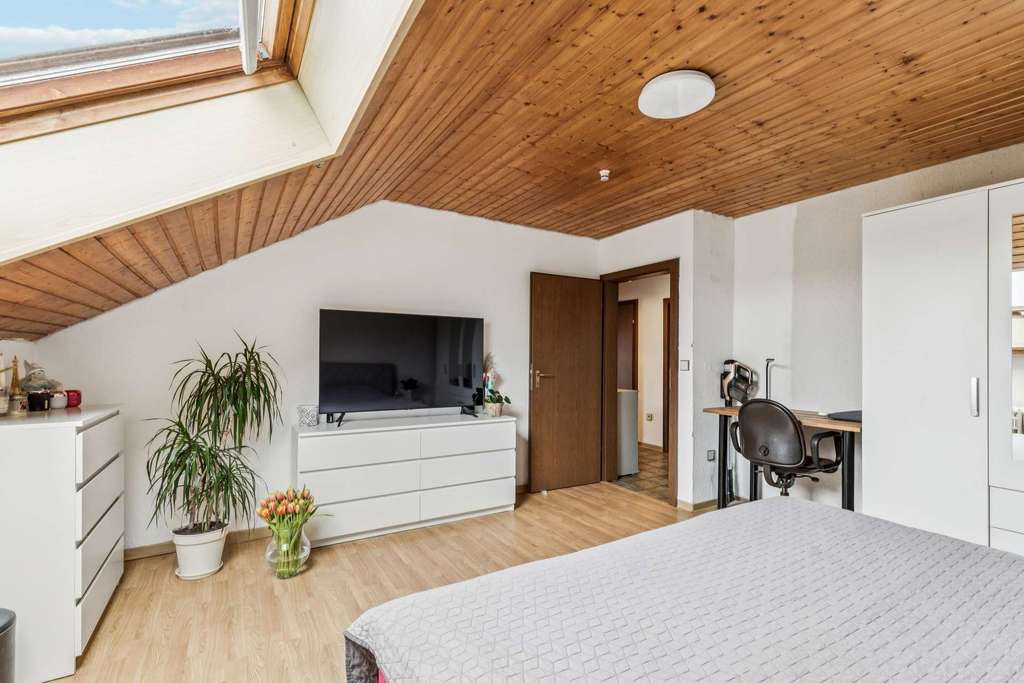 Immobilie in Stutensee - Vermietetes Mehrfamilienhaus Stutensee – sichere Kapitalanlage mit Ausbau & Entwicklung - Bild 0