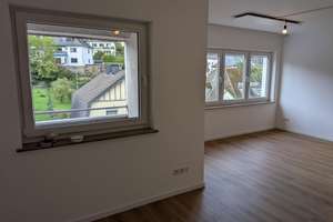 ab sofort: renovierte 2ZKB mit Infrarotheizung und Balkon, optional Stellplatz / Garage – 57074 Siegen, Siegen – Vorschaubild 13