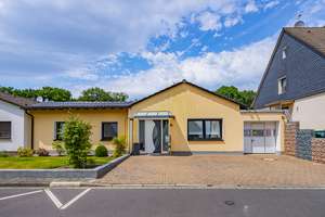 Großzügiger Bungalow in begehrter Wohnlage mit Garage & Stellplätzen – Die vollständige Adresse der Immobilie erhältst du vom Anbieter., 51375 Schlebusch, Leverkusen – Vorschaubild 3
