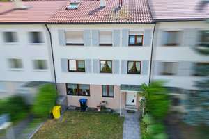 Gepflegtes Dreifamilienhaus in begehrter Lage von Fellbach – Die vollständige Adresse der Immobilie erhältst du vom Anbieter., 70734 Fellbach – Vorschaubild 2