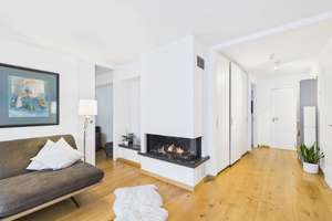 Luxuriöse Innenstadtwohnung mit exklusivem Wohngefühl und Hafen vor der Tür – Die vollständige Adresse der Immobilie erhältst du vom Anbieter., 26122 Bahnhofsviertel, Oldenburg (Oldenburg) – Vorschaubild 2