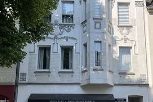 Modernisierte, helle 3-Zimmer-Jugendstil-Wohnung mit Einbauküche nahe FH bezugsfrei ab sofort
