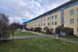 EIN TRAUM - lichtdurchflutet, sonnig, ruhig: 3-Zi-Wohg, S-W.-Balkon Moos.. - prov.frei – Bautzener Str. 28, 80997 München – Vorschaubild 4
