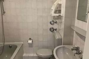 Sehr schöne, sanierte 1-Zimmer-Wohnung mit Balkon in Karlsruhe