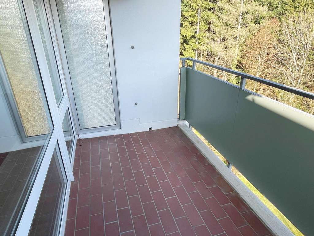 Immobilie in Schopfheim - Helle Wohnung mit tollem Weitblick ins Grüne - Bild 2