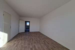 Einziehen und wohlfühlen***gemütliche 3-Zimmer-Wohnung mit Wannenbad und großen Balkon! – Jupiterstraße 38, 4205 Grünau-Nord, Leipzig – Vorschaubild 3