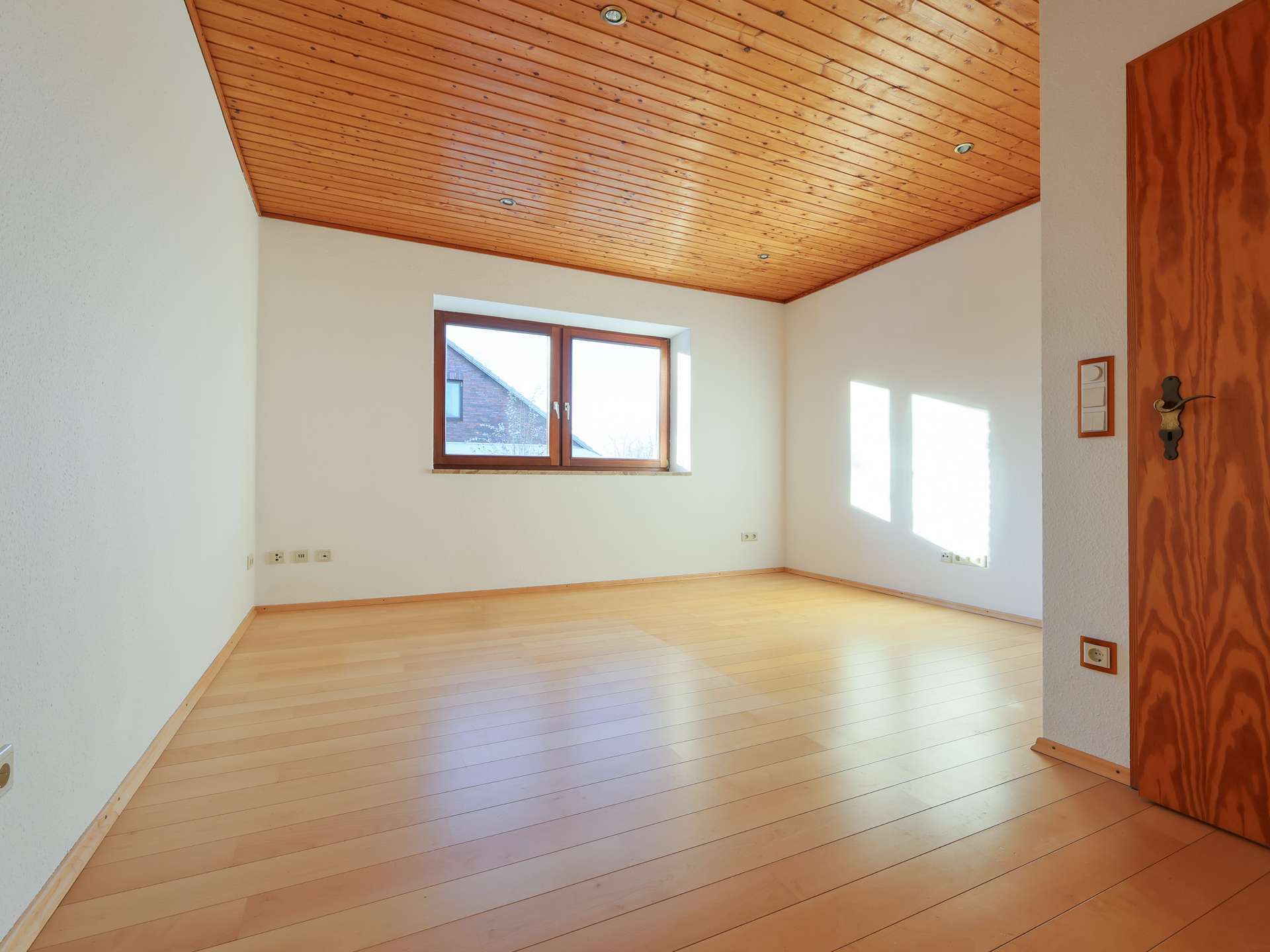 Immobilie in Fahrenkrug - Familiengerechtes Einfamilienhaus mit viel Platzangebot in Feldrandlage! - Bild 7