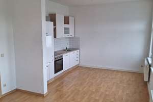 gemütliche Dachgeschosswohnung mit Einbauküche und einen Monat Kaltmietfrei!!  – Fichtestraße 20, 9126 Lutherviertel, Chemnitz – Vorschaubild 4