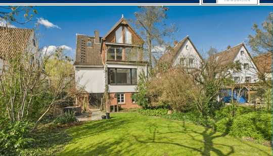 Bild von Zweifamilienhaus mit traumhaftem Garten, offener Gestaltung, Terrassen, Balkon, Keller & Garage