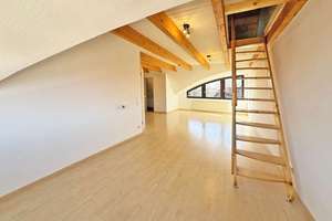 Neustadt / Lichtdurchflutende 1-Zimmer-Wohnung mit Spitzboden und eigenem Stellplatz – Die vollständige Adresse der Immobilie erhältst du vom Anbieter., 28201 Südervorstadt, Bremen – Vorschaubild 2