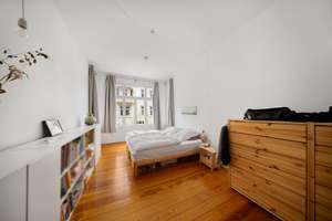 Altbauwohnung am Schrevenpark mit zwei Balkonen und großzügigem Grundriss – Die vollständige Adresse der Immobilie erhältst du vom Anbieter., 24103 Exerzierplatz, Kiel – Vorschaubild 7