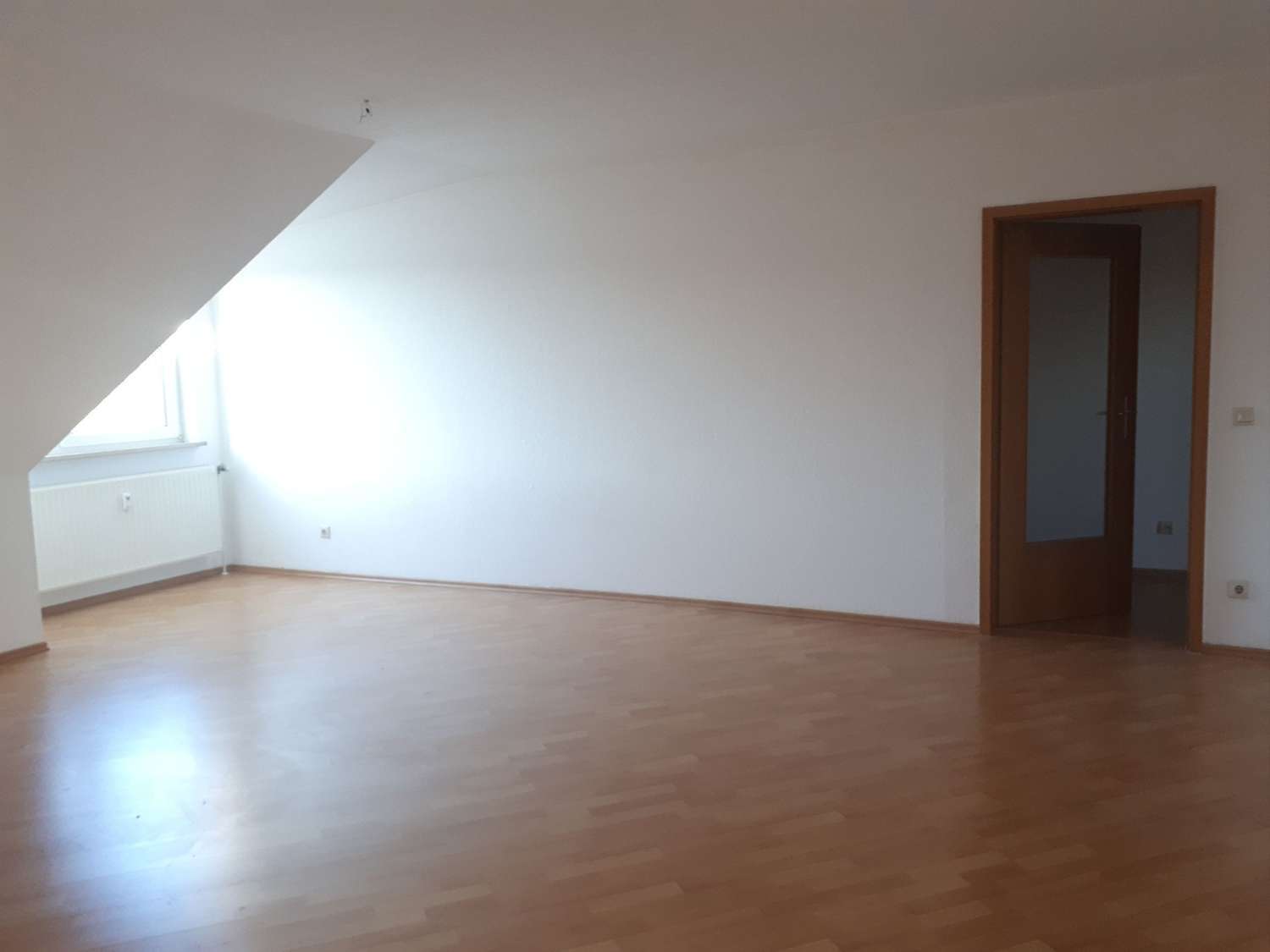 Immobilie in Bad Langensalza - vermietete 3-Zimmer-Dachgeschosswohnung in gepflegtem Mehrfamilienhaus - Bild 2