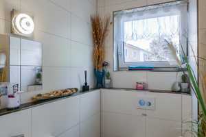 Einfamilienhaus mit kleinem Garten und Pool – München (Kreis) – Vorschaubild 6