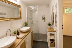 Modernisiertes Reihenmittelhaus mit Garten – Perfekt für Familien oder als Kapitalanlage – Die vollständige Adresse der Immobilie erhältst du vom Anbieter., 72760 Reutlingen-Mitte, Reutlingen – Vorschaubild 2
