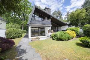 Einfamilienhaus (Splitlevel) mit außergewöhnlicher Architektur und hoher Privatsphäre in Waldtrud... – Die vollständige Adresse der Immobilie erhältst du vom Anbieter., 81827 Waldtrudering, München – Vorschaubild 1