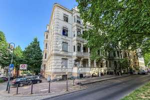 Inviting downtown apartment 2 BR, 1.5 BA, fitted kitchen, balcony & garage | WAGNER IMMOBILIEN