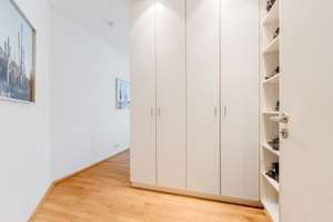 Wunderschöne Altbau-Wohnung im Herzen von Alt-Oberkassel – Die vollständige Adresse der Immobilie erhältst du vom Anbieter., 40545 Oberkassel, Düsseldorf – Vorschaubild 10