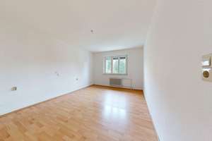 Gepflegtes Mehrfamilienhaus mit 3 Wohnungen direkt an den Weinbergen – Die vollständige Adresse der Immobilie erhältst du vom Anbieter., 70374 Schmidener Vorstadt, Stuttgart – Vorschaubild 12