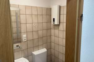 Schöne und gepflegte 2,5-Zimmer-DG-Wohnung in Bonn für 2 Personen – Borheimer Str 144, 53119 Nordstadt, Bonn – Vorschaubild 7