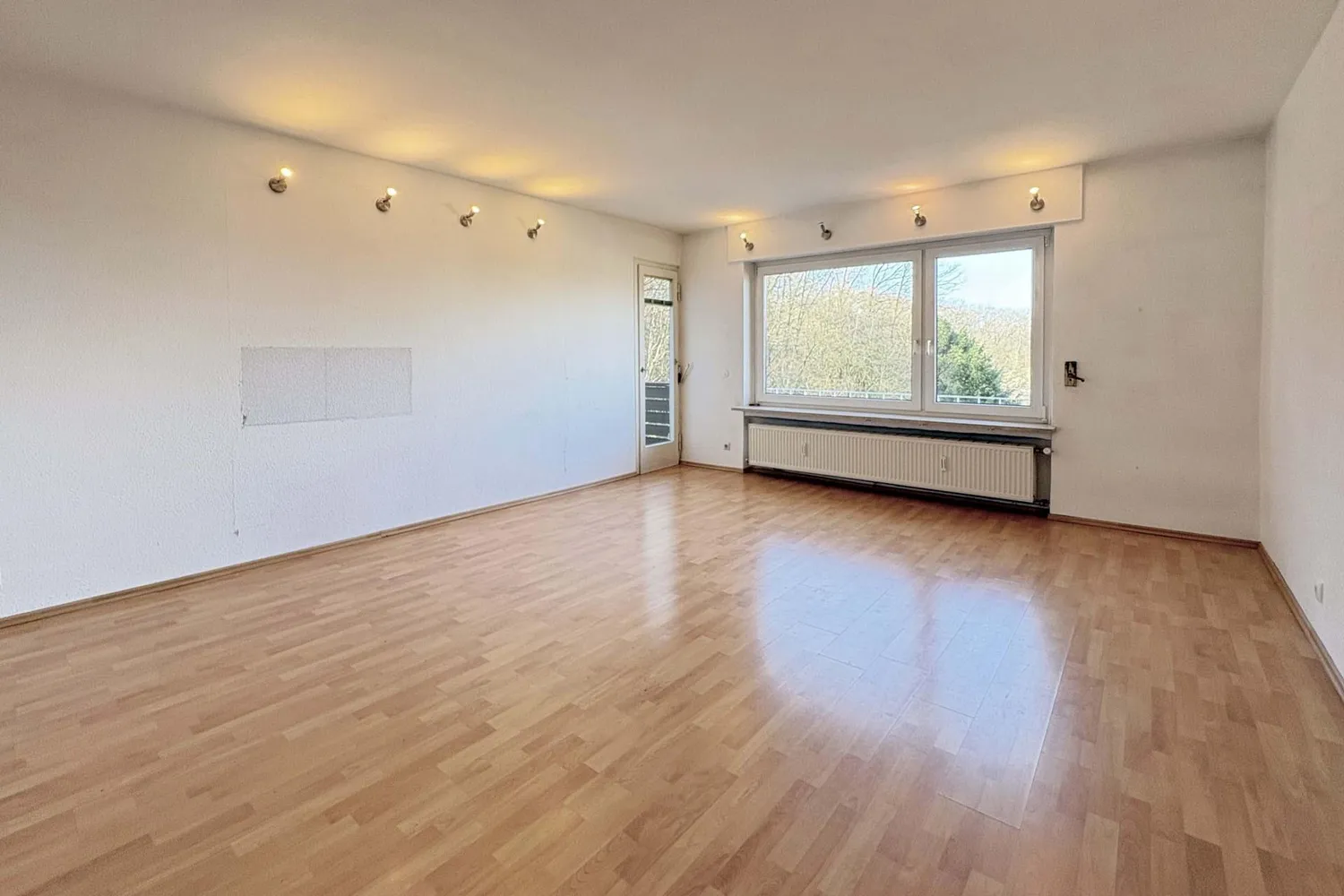 Großzügige, lichtdurchflutete 4-Zimmer-Wohnung - 3 Balkone und Fernsicht in gesuchter Lage am Haigst, Stuttgart – Bild 4