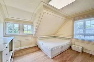Charaktervolle Villa mit Pool, parkähnlichen Garten und zusätzlichem Grundstück in bevorzugter Lage – Die vollständige Adresse der Immobilie erhältst du vom Anbieter., 30559 Kirchrode, Hannover – Vorschaubild 33