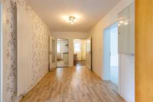 Gut gepflegtes drei Parteien Haus mit großem Garten und drei Garagen – Hildesheim (Kreis) – Vorschaubild 18