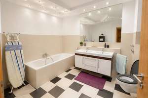 Lichtdurchflutete 4-Zimmerwohnung – 97084 Heuchelhof, Würzburg – Vorschaubild 12