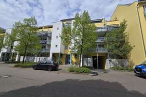 2-Zimmer-Erdgeschosswohnung mit Balkon, Terrasse, eigenem Garten und Tiefgaragenstellplatz – Die vollständige Adresse der Immobilie erhältst du vom Anbieter., 76135 Südweststadt, Karlsruhe – Vorschaubild 2