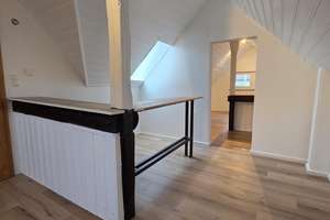 Großzügige, frisch renovierte Maisonette-Wohnung mit 5 Zimmern, 3 Bädern & Balkon – Bahnhofstraße 5, 97450 Arnstein – Vorschaubild 10