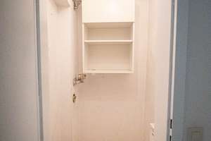 Helle 2-Zimmer-Wohnung mit Balkon, Tiefgaragenstellplatz und Top-Lage am Rhein – Oberländer Ufer 162, 50968 Marienburg, Köln – Vorschaubild 12