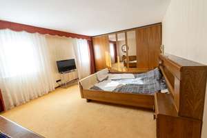 Charmantes Einfamilienhaus in Hanglage mit Garten, Terrasse und Garage – Die vollständige Adresse der Immobilie erhältst du vom Anbieter., 74321 Bietigheim-Bissingen – Vorschaubild 9