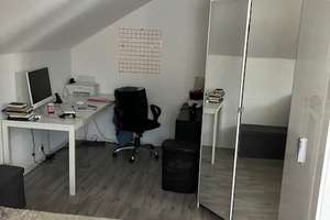 Voll möblierte 1,5-Zimmer Dachgeschosswohnung in Karlsruhe Nordweststadt – Bergzabener Straße 17, 76187 Nordweststadt, Karlsruhe – Vorschaubild 3