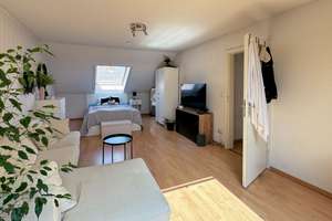 Lichtdurchflutete 3 ZKB DG-Wohnung in der Schwetzingerstadt – Die vollständige Adresse der Immobilie erhältst du vom Anbieter., 68165 Schwetzingerstadt/Oststadt, Mannheim – Vorschaubild 1