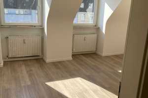 Sanierte 2-Zimmer Wohnung mit EBK - zeitnah verfügbar! – Weyerhofstraße 9, 47803 Krefeld – Vorschaubild 3