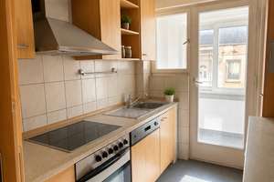Großzügige 3-Zimmer Wohnung im 1. OG in Stuttgart-Süd | 68 m² – Schreiberstraße 30, 70199 Heslach, Stuttgart – Vorschaubild 1