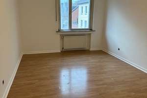 Attraktive Terrassenwohnung in zentraler Top-Lage mit urbanem Flair – Barbarossastraße 26, 41061 Gladbach, Mönchengladbach – Vorschaubild 3