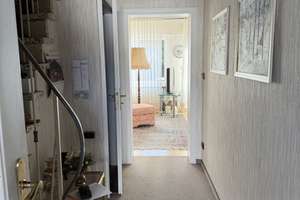 Attraktive Doppelhaushälfte mit Garage und schönem Garten in Eschborn-Niederhöchstädt! – Die vollständige Adresse der Immobilie erhältst du vom Anbieter., 65760 Eschborn – Vorschaubild 5