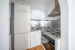 Charmantes Apartment (2. OG) mit großem Balkon, grünem Ausblick und Westpark-Nähe – Die vollständige Adresse der Immobilie erhältst du vom Anbieter., 80686 Land in Sonne, München – Vorschaubild 6