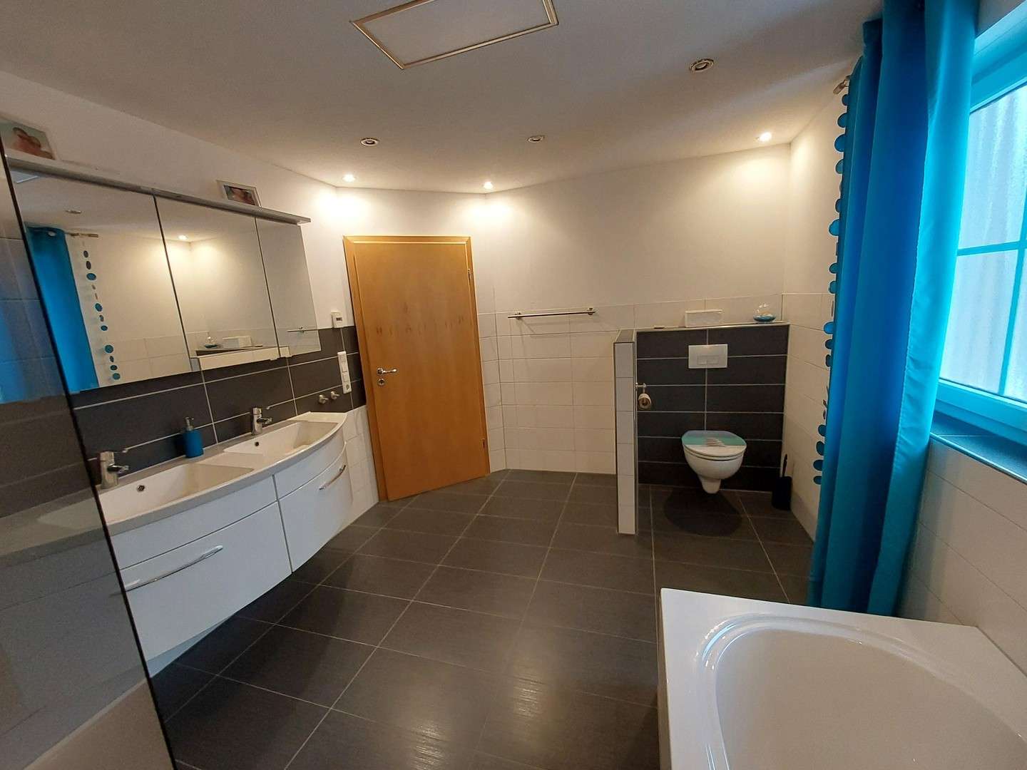 Immobilie in Reckendorf - Einfamilienhaus in Reckendorf zu verkaufen - großzügig, freundlich und sofort bezugsbereit - Bild 6