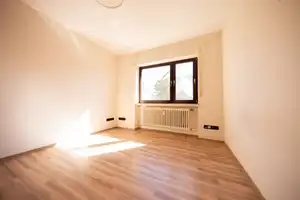 Exklusives 2-Familienhaus in Toplage am Kapellenberg in Hofheim – Ideal für Anleger oder Eigennutzer – Main-Taunus-Kreis – Vorschaubild 3