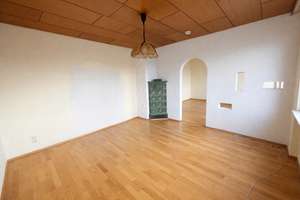 Große Altbauwohnung mit Potenzial:  130 m² Wohnfläche, Balkon und 3 Schlafzimmern! – Die vollständige Adresse der Immobilie erhältst du vom Anbieter., 75179 Brötzingen, Pforzheim – Vorschaubild 1