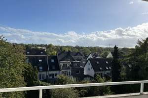 Moderne, helle 2-Zimmer-Dachgeschosswohnung im Erstbezug nach umfassender Modernisierung mit Balkon  – Oskar-Hoffmann-Straße 172, 44789 Südinnenstadt, Bochum – Vorschaubild 1